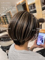 アース 若葉台店(EARTH)&nbsp;ショート×ハイライト｜立体感と透明感を楽しむ大人ショート
