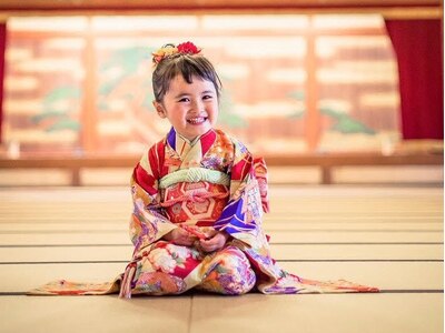 子供のヘアセット、着付けもしております。