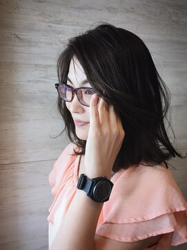 ヘアーサロン ディ アイ ジー ソル(Hair Salon D.I.G sol) メガネと長め前髪。