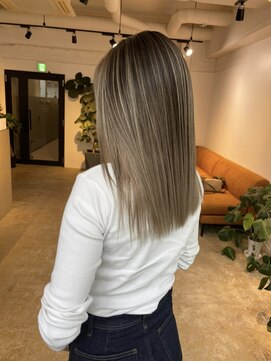 メリー オオサカ(Merly Osaka) くすませすぎないのがおしゃれバレ_natural beige_