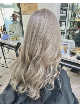 プライズ 成増店(prize) ホワイトベージュシアーカラー成増地下鉄成増大山