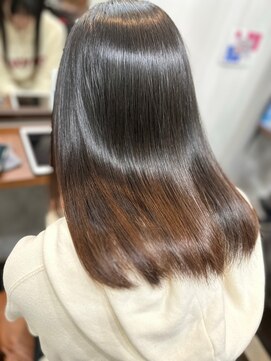 ロウ 町田(ROW) ワンレンボブ前下がりショート内巻きワンカール鎖骨ミディアム