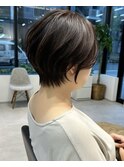 小顔ショートボブカラー大人ショートボブひし形ショートカット