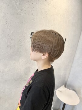 サロウィン 池袋(SALOWIN) ライトグレージュ