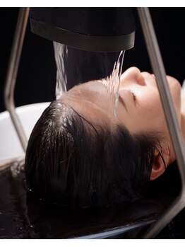 1番人気のヘッドスパ☆専任スパニストの本格施術で眠れるほど気持ちいい！炭酸泉で頭皮すっきり＆血行促進