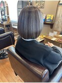 グレージュハイライトボブ