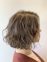 ジーナ 札幌(Zina)&nbsp;【Zina SAPPORO】ラベンダーアッシュゆるふわ切りっぱなしボブ