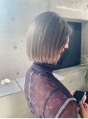 ベージュカラーxボブ