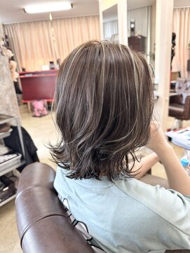 スーペリオル(Superior) レイヤーカット/韓国風/ハイライト/ケアブリーチ