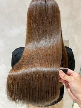 レジナヴィータ 栄(Reginavita) 髪質改善美髪矯正+TR＋カット＠石木　#縮毛矯正#酸性ストレート