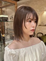 ラベンダーベージュ ハイライト透明感ラベージュ ぱつっとウルフ
