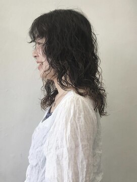 シーカ ニカイ(siika NIKAI) ふんわりカーリースタイル