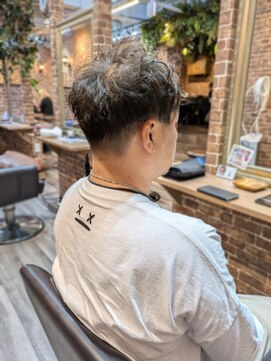 モニカ 鶴ヶ峰店(Monica) メンズパーマ