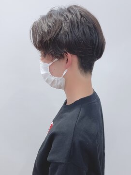 モリオフロムロンドン 松戸店(Morio from London) 【メンズ 松戸 岩口】センターパート緩めパーマショート