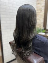 アトリエナガノ(atelier nagano) ニュアンスカラー/センターパート/ツヤ髪スタイル/ブルージュ