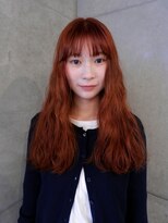 オーオシカシカスペース(OOO YY Space)&nbsp;ロングパーマにオレンジブラウンで外国人風ヘア