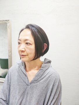 セッサ(sessa) 前下がりグラデーションボブ