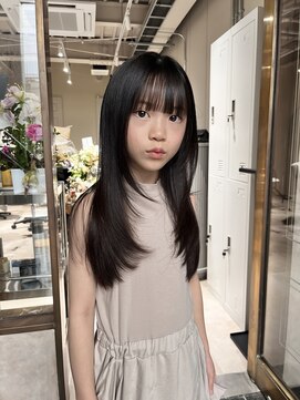 エラ(ere) 大人可愛い レイヤーカット 子供カット 女の子カット