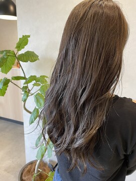 ブラウンベージュ