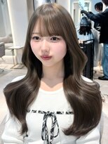 マインバイアフロートギンザ(MYNE by AFLOAT GINZA)&nbsp;オリーブベージュ/レイヤーカット/顔周り