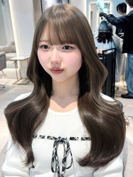 マインバイアフロートギンザ(MYNE by AFLOAT GINZA) オリーブベージュ/レイヤーカット/顔周り