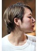 【Oui!】　　スカルプチャーショート×グラデーションアッシュ