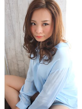 フィオーラ(Fiora) 【Fiora大森】大人かわいい×ゆるウェーブパーマ