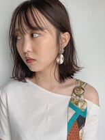 イズ(iss)&nbsp;前髪あり　切りっぱなしボブ