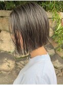 ぷつっとボブとグレージュ