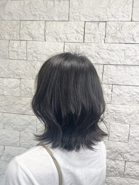 ラヴリア カミツ(LOVERIA KAMITSU) 外はねオリーブグレー