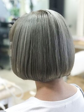 ヘアークリアー 春日部 大人可愛いハイトーンのツヤ感UPボブスタイル/30代40代50代