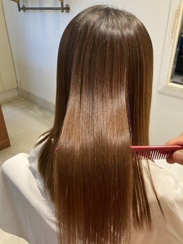 アンバー(AMBER)の写真/【JR芦屋駅徒歩4分】あなたの髪のお悩みを解決！髪の傷みを最小限に抑え、理想のストレートを叶える☆