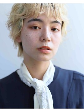 ロッソ 川口店(Rosso) 抜きっぱなしショートでハイトーンに〔川口〕