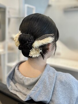 ダブルシニヨンカチモリ