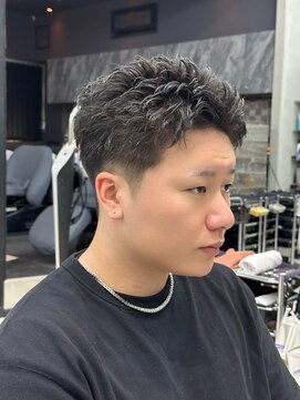 ネオン(NEON) スパイキーショート