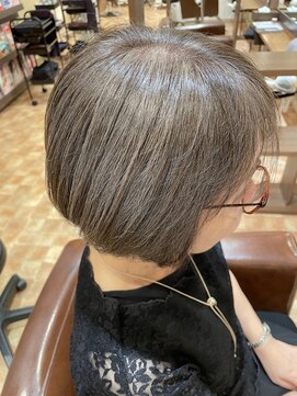 アイニ 河内小阪店(aini) 白髪ぼかしカラー白髪ぼかしハイライト大人ショート30、40、50代