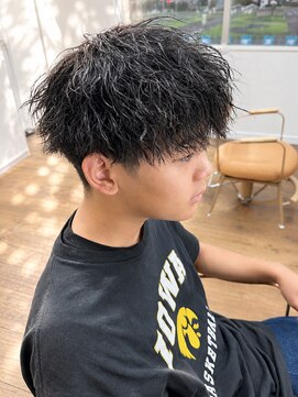 ユイマァルスロウ 岡山(YUIMARLSLOW) 岡山メンズサロン20代30代波巻きツイストスパイラルパーマ