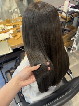 カノエ(canoe) 重たく見えないオリーブグレージュ