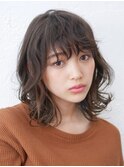 外ハネダブルバングのセミディ