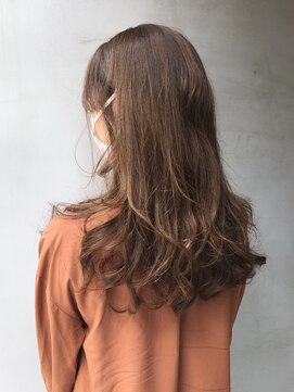 エムプラス 二子玉川(Mplus) 【30代】毛先にハイライト★毛先にワンカール Mplusミズイデ