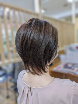 サロンドエー(SALON DE A) メリハリのあるショートヘア。【港南台駅/本郷台駅/洋光台駅】
