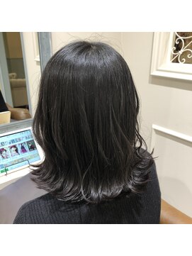 フレーム へアアンドトリートメント 天王寺北口店(FRAME) ナチュラルな外はねくびれスタイル