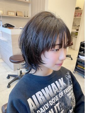 ザシラ(THE SIRA) ウルフカット