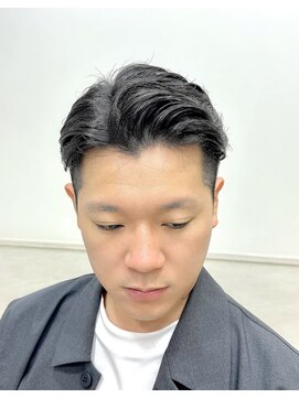 ヨシザワインク プレミアム 築地店(YOSHIZAWA Inc. PREMIUM) ビジネスフォーマル ツーブロックショート 七三オールバック