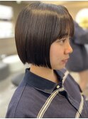 顎ラインパつっとボブ
