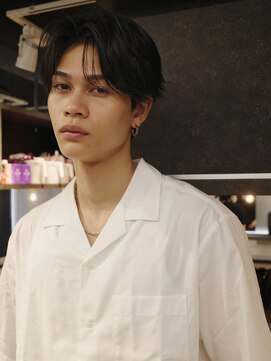 アンサー 渋谷(ANSWER) センターパートシースルー毛流れフェザーパーマ大人ヘア韓流