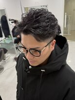 イーラ 2d(era)&nbsp;カット　フェザーパーマ　ニュアンスパーマ　短髪　刈り上げ