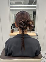 バルべス トーキョー(BARBES TOKYO)&nbsp;ロープ編みアレンジタイトヘア【清板】