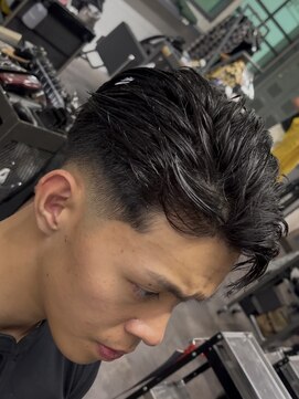 フランクスバーバーリベラルド 横浜(FRANK'S BARBER LIBERALD) メンズメンズカットパーマブリーチR