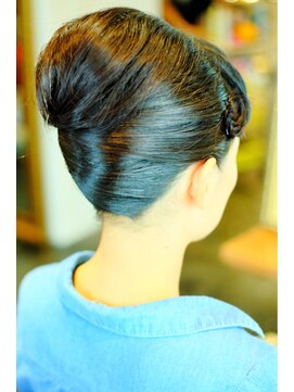 ココティエ (COCOTIER) {ヘアセット}・フォーマル夜会巻き★